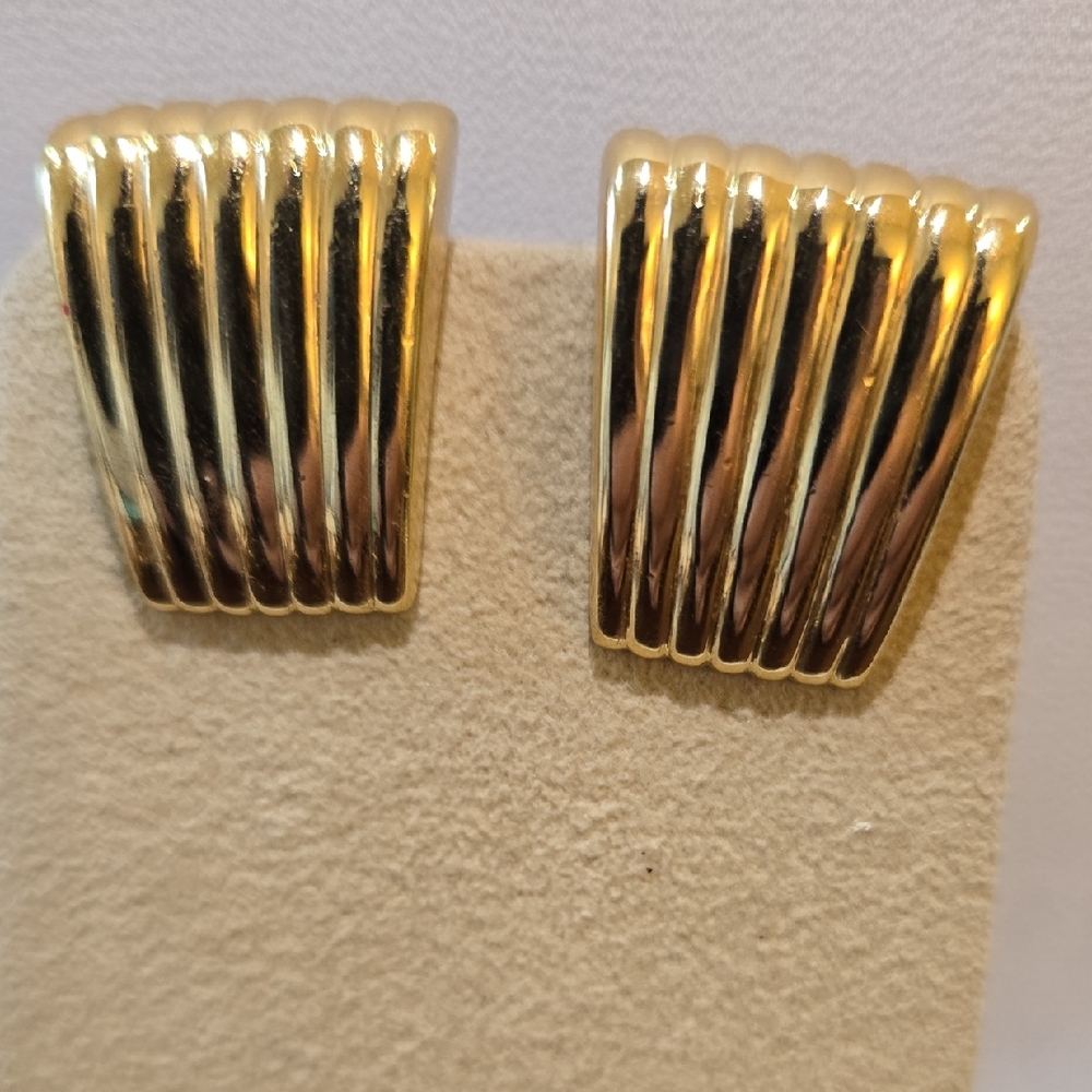 Vintage Unsigned Solid Gold Tone Chunky Clip Stri… - image 1